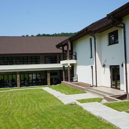 Pensiunea Patru Anotimpuri Sasca Romana Exteriér fotografie